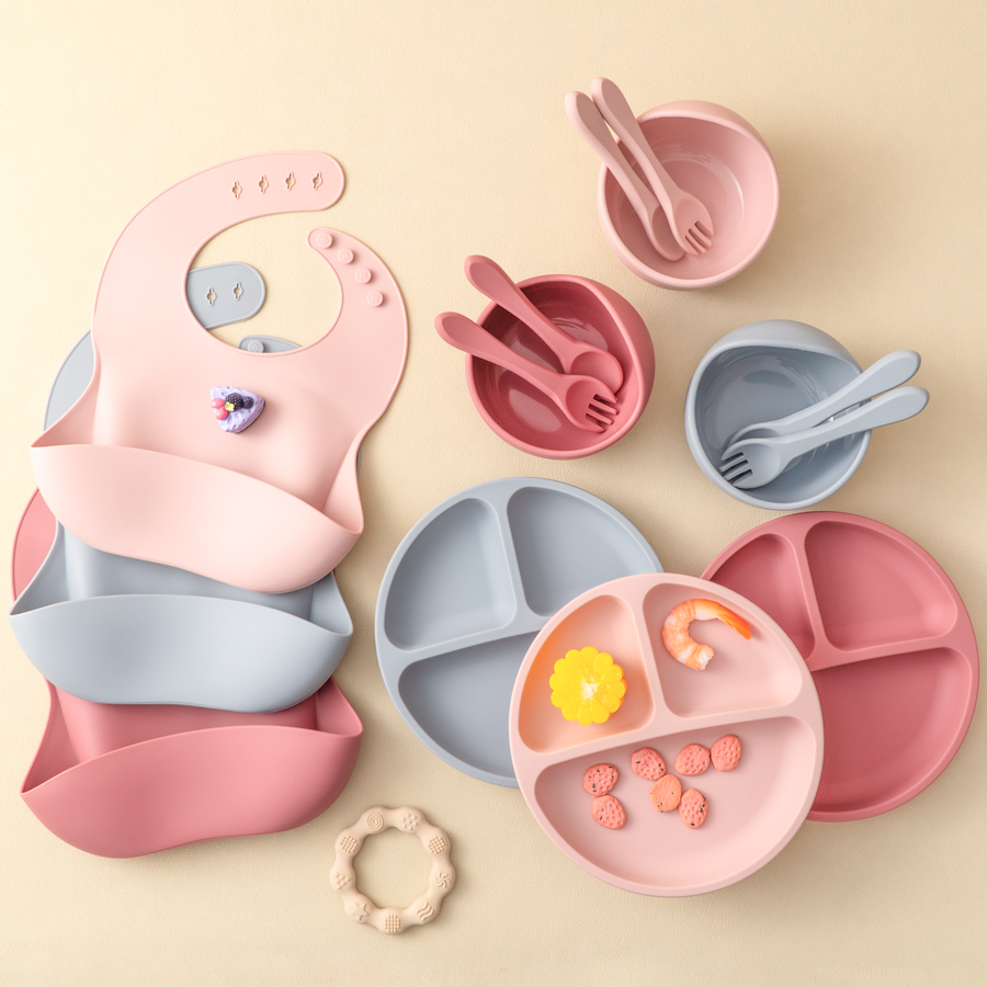 5Pcs Baby Silicone Feeding Set - огляд і ціна Waterproof Baby Bibs Silicone
